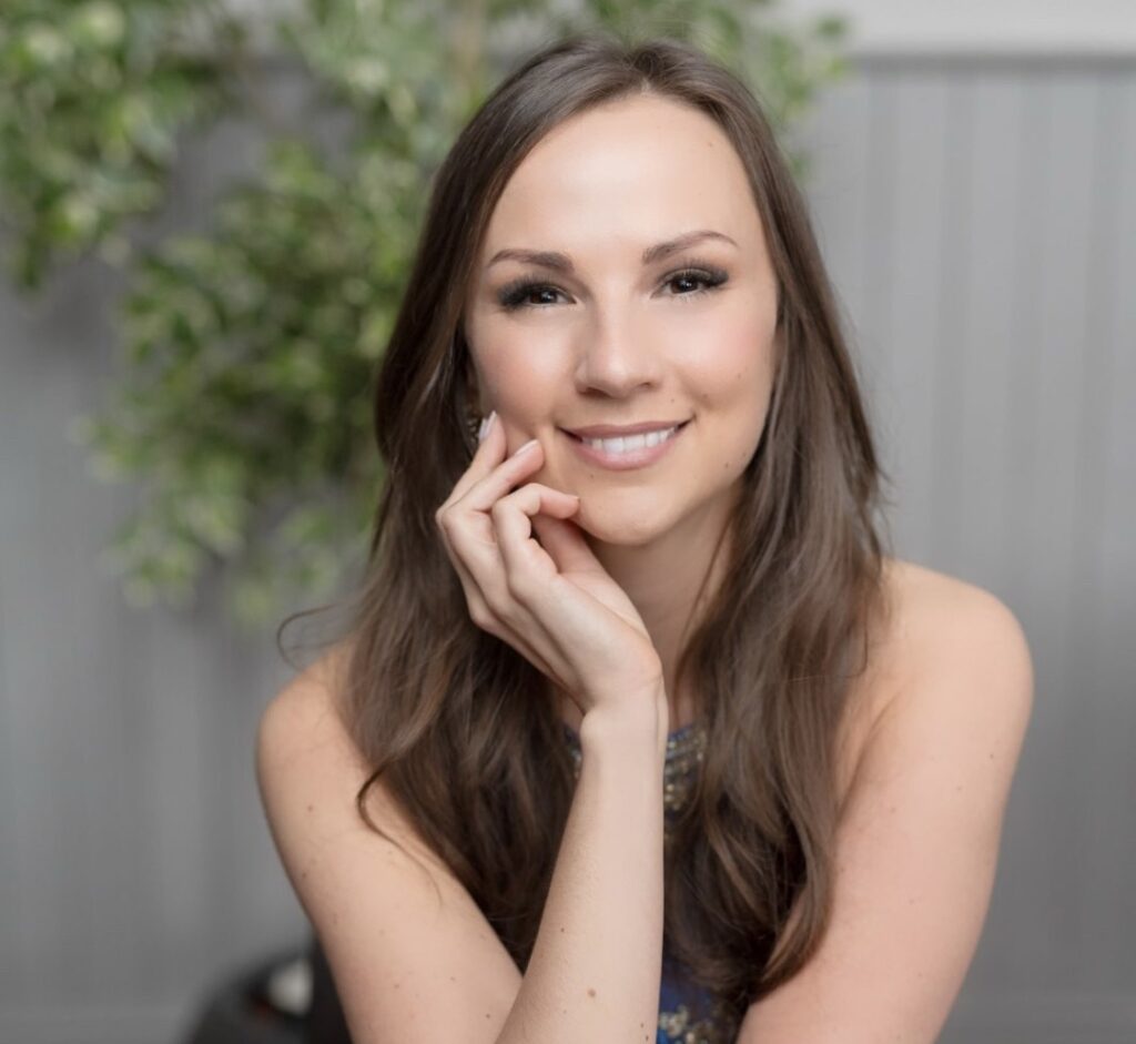 Rhiannon teaching headshot